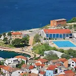 1 * Šibenik