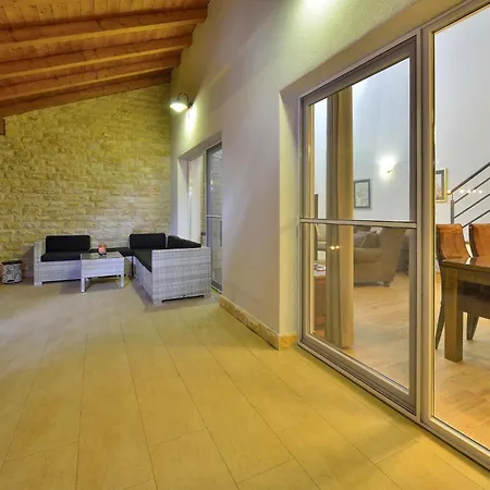 Holiday home Stunning Home In Sibenik With Kitchen