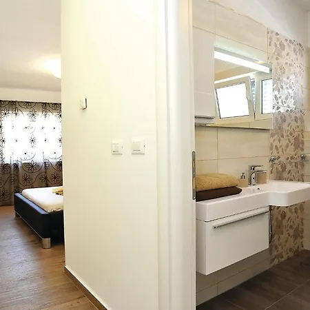 Stunning Home In Sibenik With Kitchen Holiday home