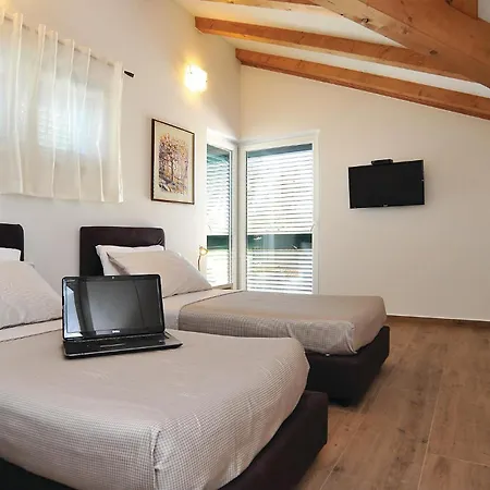 Holiday home Stunning Home In Sibenik With Kitchen Sibenik