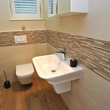 Stunning Home In Sibenik With Kitchen * Sibenik