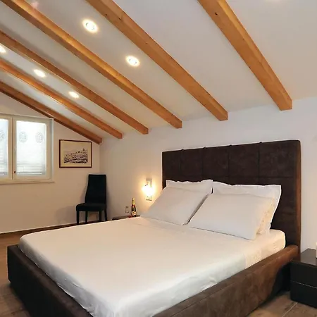 Holiday home Holiday Home Sibenik 1