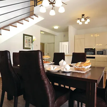 Stunning Home In Sibenik With Kitchen * Sibenik