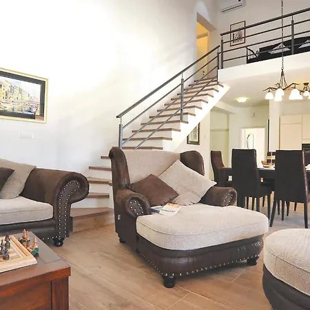 Stunning Home In Sibenik With Kitchen * Sibenik