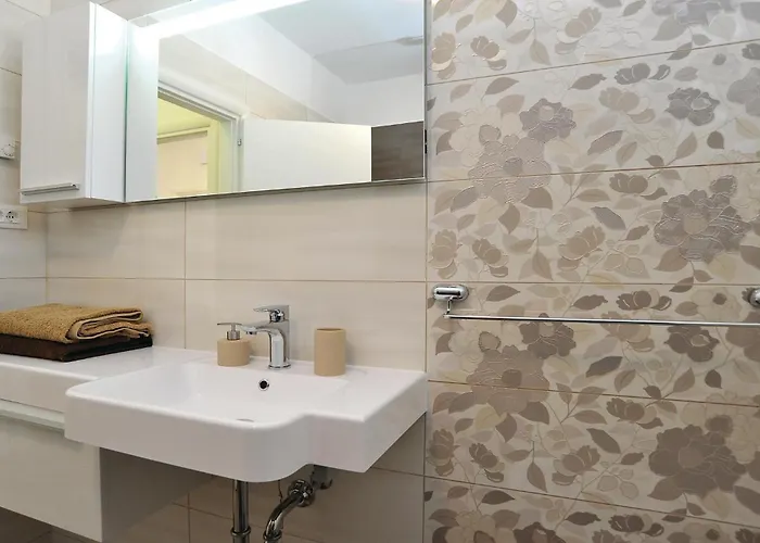 度假居 1 希贝尼克